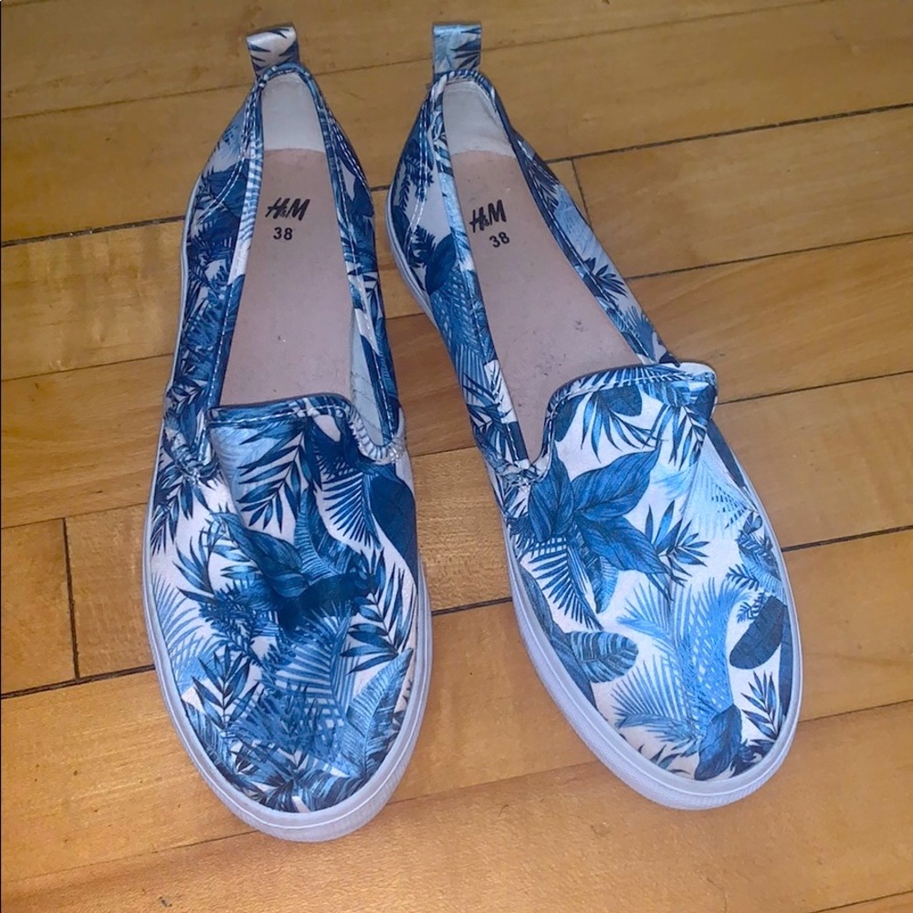 Palm print sneakers